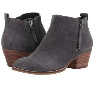 Dolce Vita Saidi Anthracite Suede Gray Booties